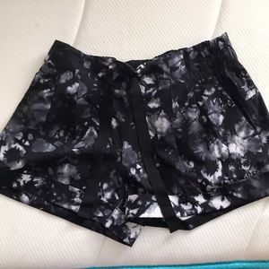 Lululemon shorts!